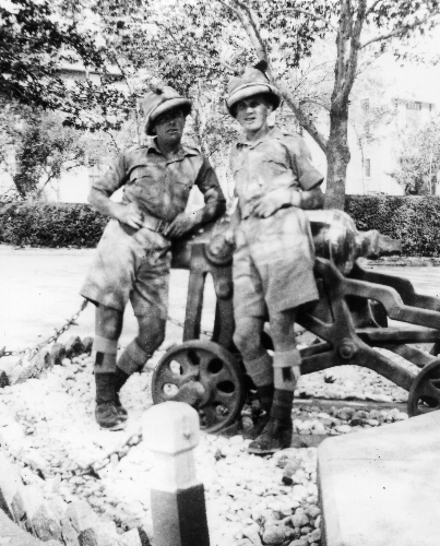 Images/thomas left.jpg